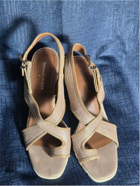 Donald J. Pliner Shoes - Women's Donald J Pliner Beige Espadrille Wedge Sandals Size 9 Shoes feminine